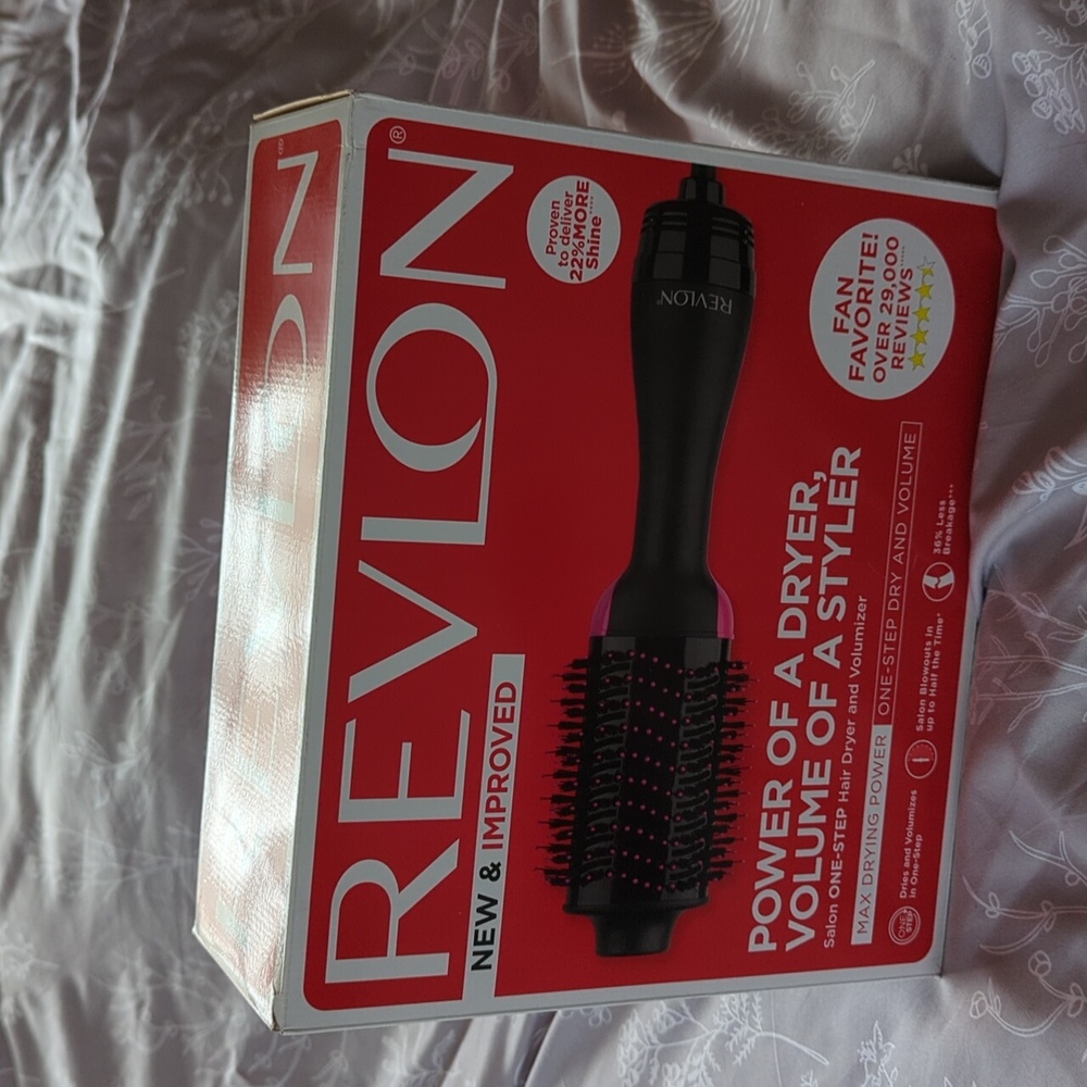 Gently used Revlon hair dryer brush - Picture 4 of 5